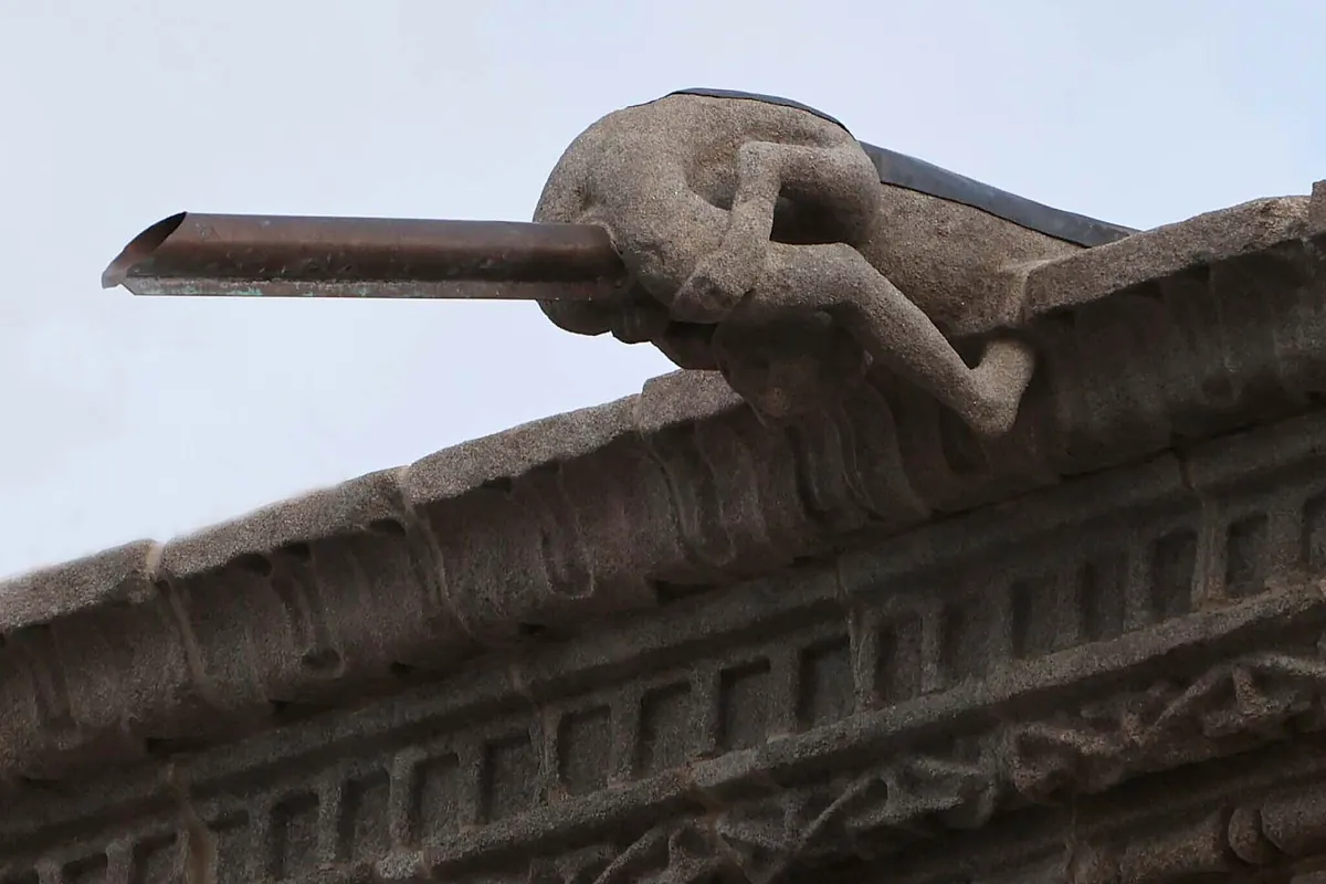 Gárgolas "sodomizadas" frente a la Catedral de Santiago: Patrimonio busca soluciones menos invasivas tras el escándalo