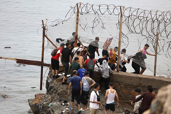 Entrada masiva de inmigrantes a Ceuta