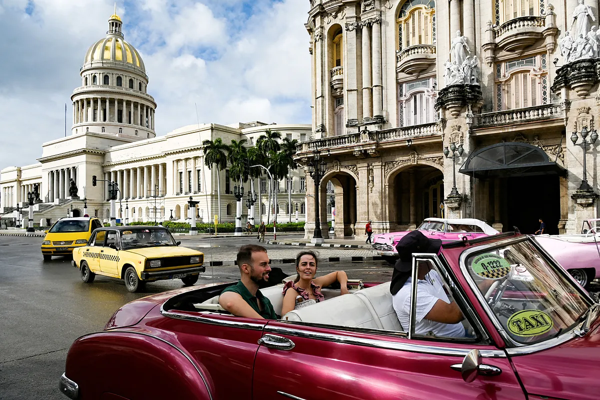 Desde la fragmentación de la economía de Cuba por el hundimiento del turismo hasta la maldición del petróleo en el Congo... no se puede desenganchar del crudo