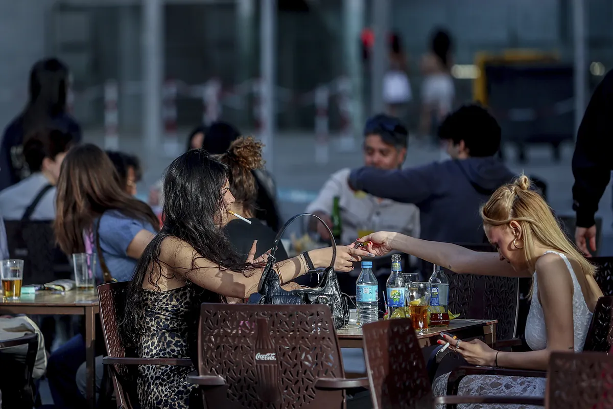 Sanidad reconoce que España no está preparada todavía para prohibir la venta de tabaco a toda una generación