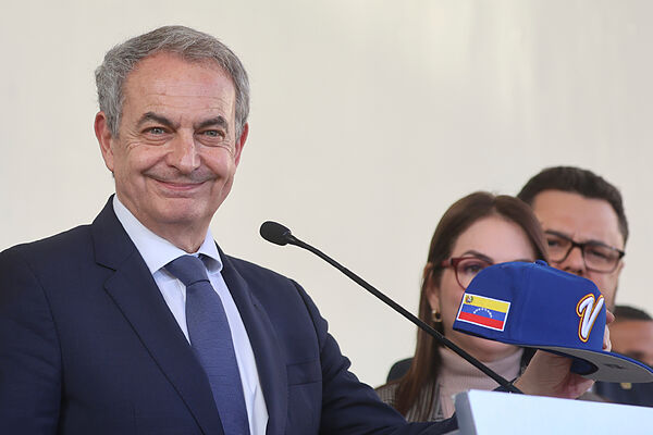 El ex presidente José Luis Rodríguez Zapatero durante uno de sus viajes a Caracas.