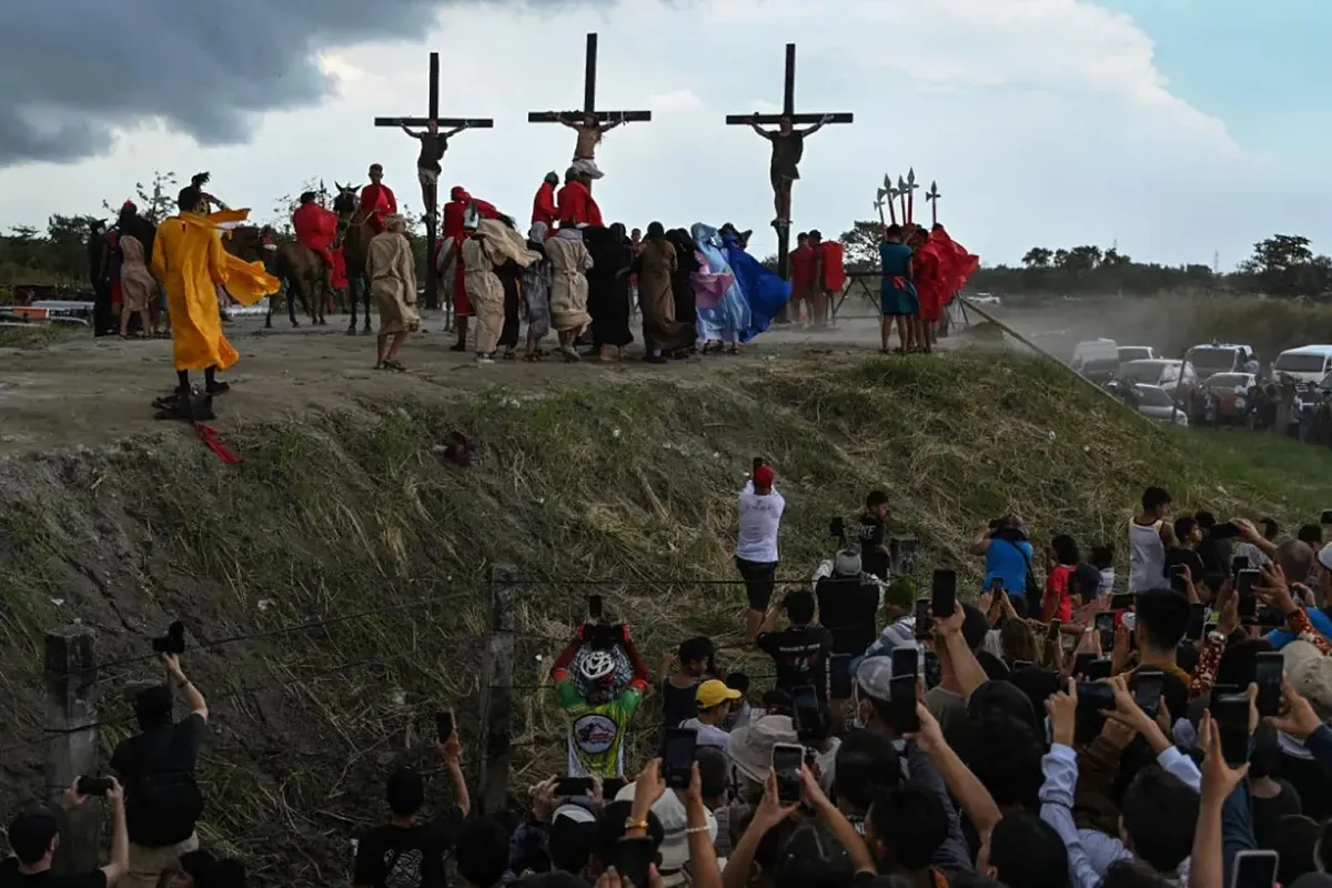 De las crucifixiones y protestas por la crisis energética en Filipinas a la flota fantasma que mueve el petróleo oculto