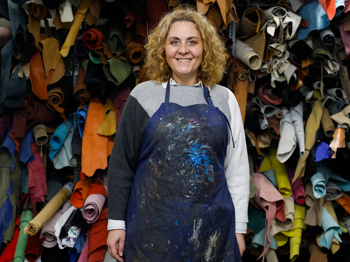 Ana Boffa, artesana: "Mis bolsos de piel, hechos a mano, cuestan entre 80 y 200 euros. Cuando te gastas miles lo que estás comprando no es un bolso, sino estatus"