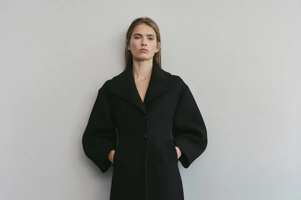 Los 9 básicos que debes fichar de Mango antes de que empiecen las rebajas