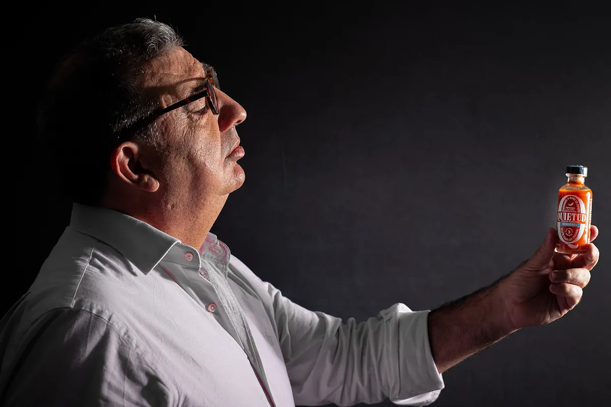 Quietud, la salsa picante 'premium' hecha con vinagre de Jerez que cada vez gana más espacio en las neveras