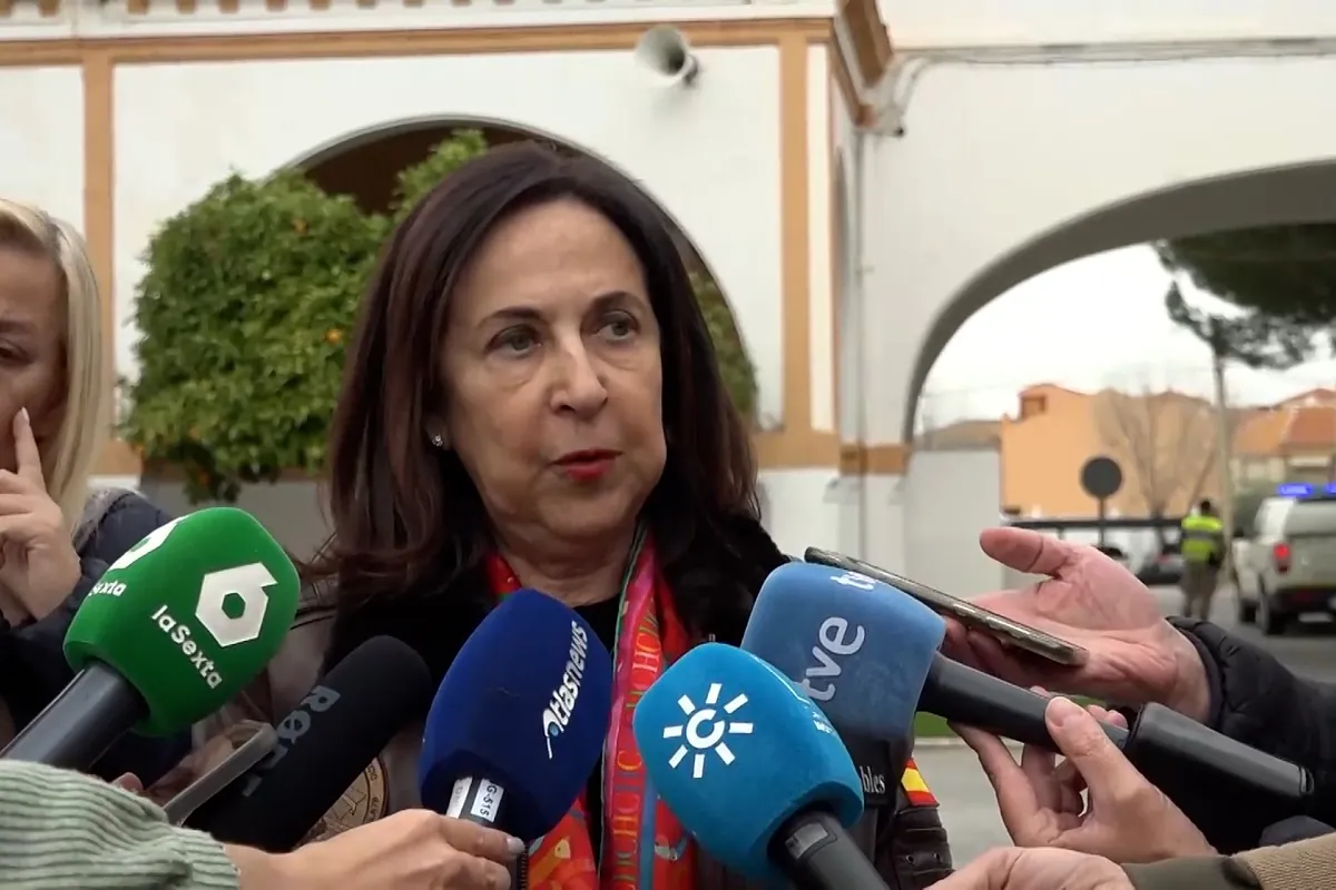 Robles garantiza que las bases de Morón y Rota no asisten a EEUU en el ataque a Irán