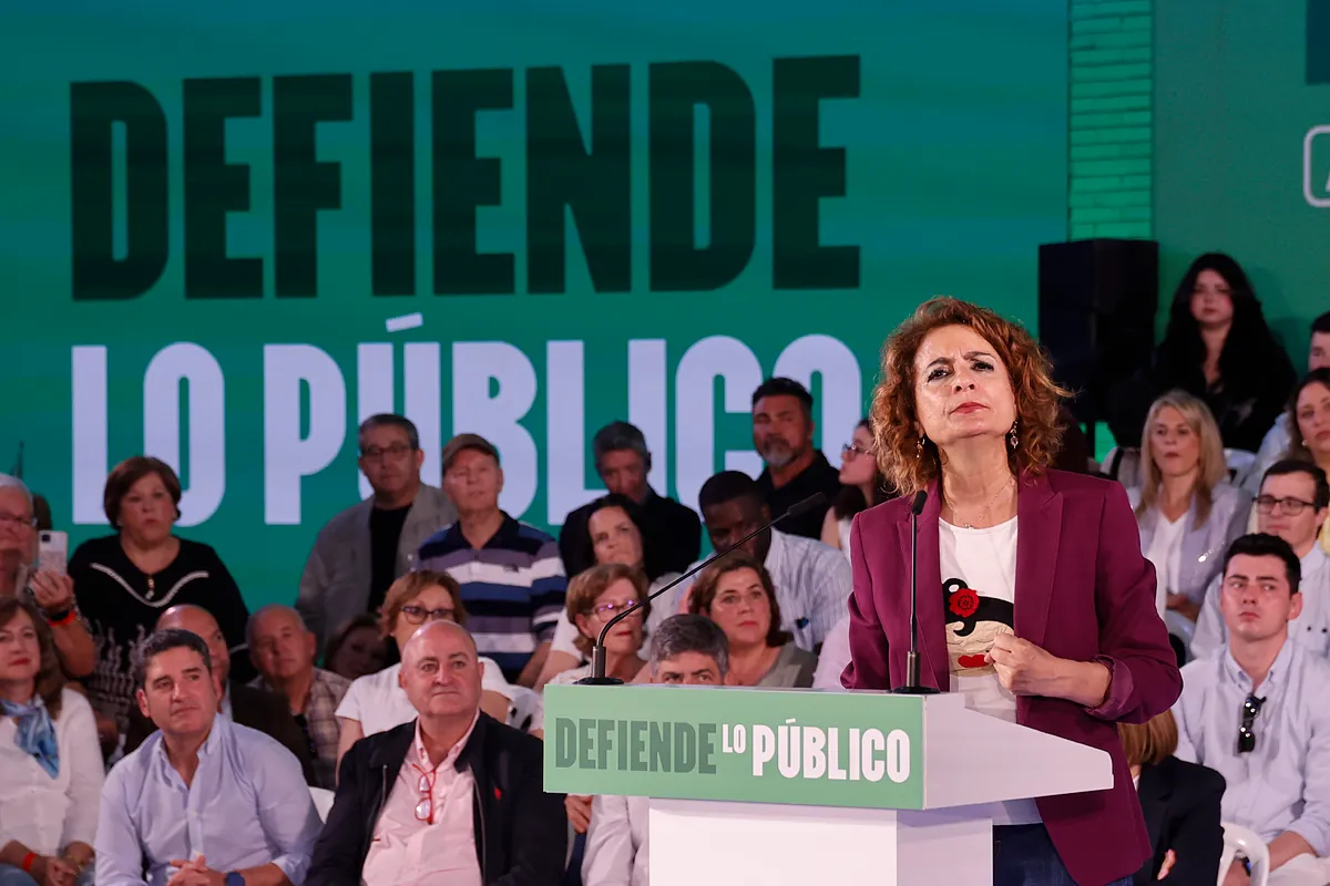 Montero agrava la crisis del PSOE, que se desfonda en antiguos feudos del socialismo