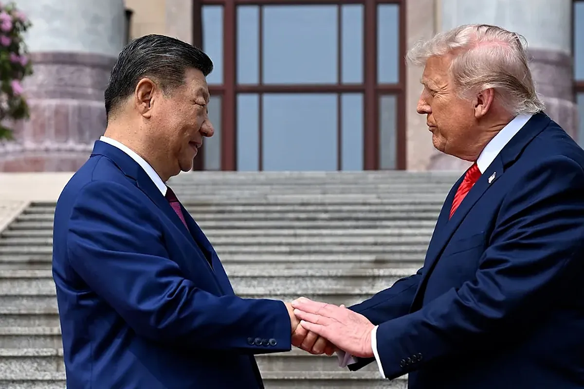 Trump le dice a Xi "es un honor ser tu amigo" durante su encuentro en Pekín