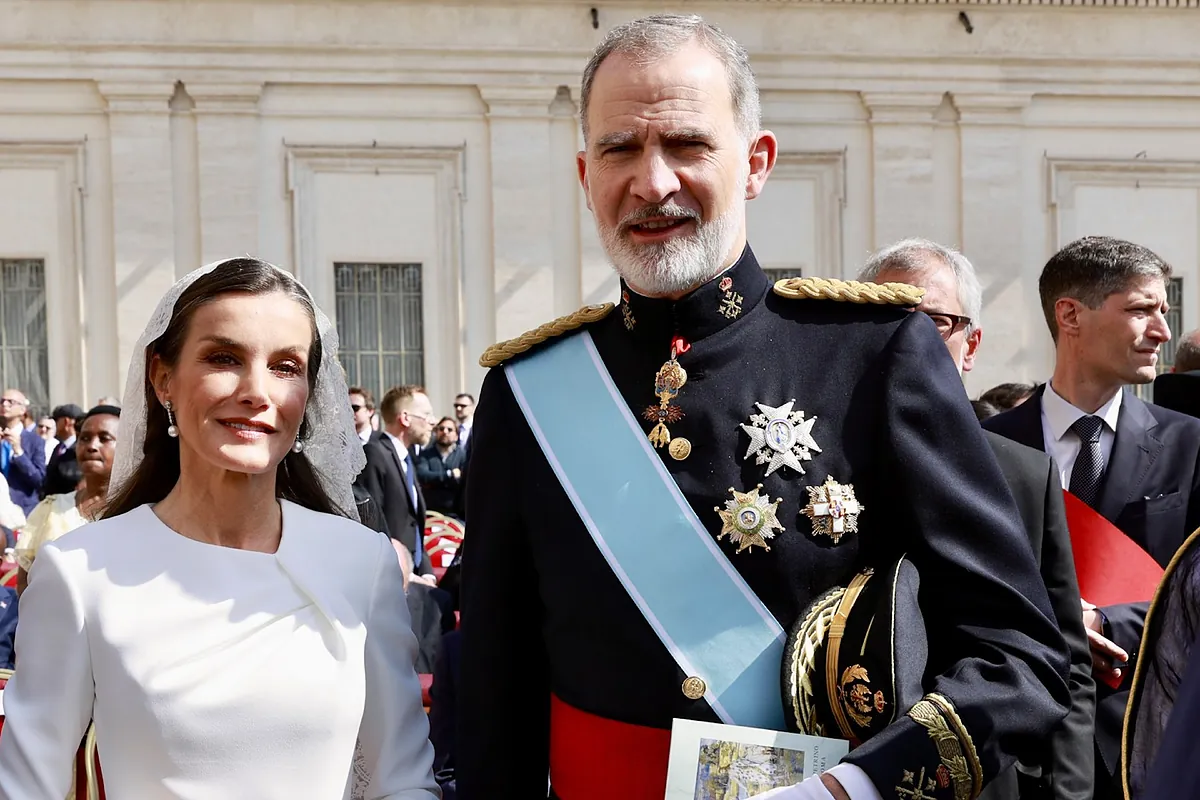 Los Reyes asisten a la misa de León XIV