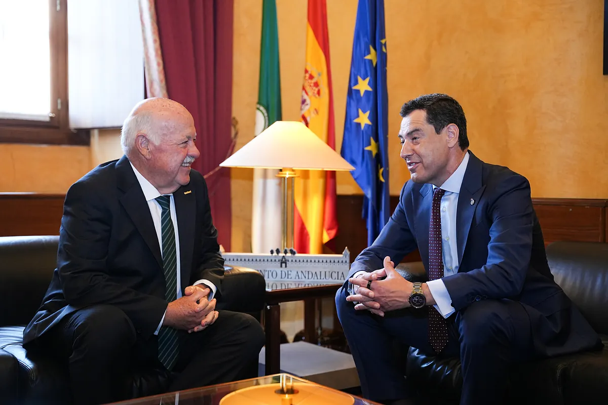El Parlamento andaluz fija el pleno de investidura de Juanma Moreno los días 29 y 30 de junio sin esperar el acuerdo entre el PP y Vox