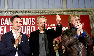 Zapatero reaviva el "no a la guerra" en un mitin del PSOE en Le�n al alabar la posici�n de S�nchez: "Me siento orgulloso de su valent�a y de su dignidad"