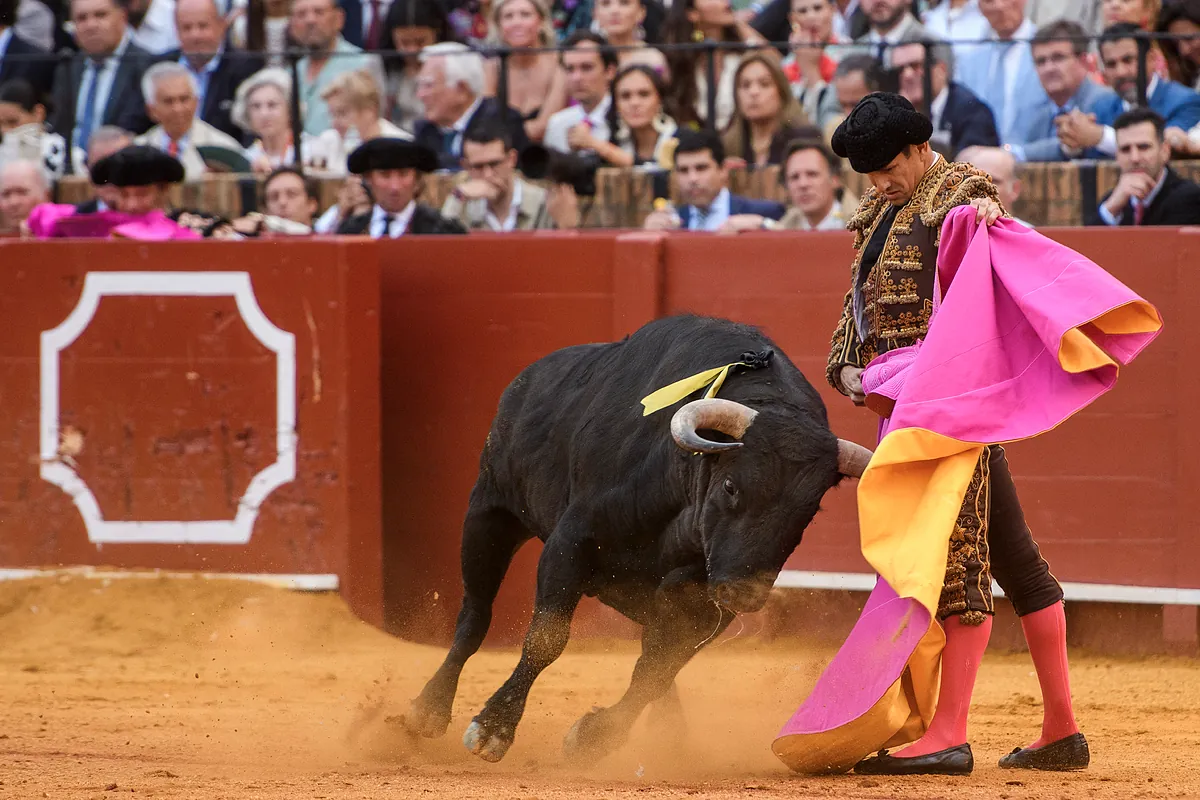 Toros en Sevilla hoy, domingo 26 de abril: quién torea hoy y dónde ver por TV la Feria de Abril