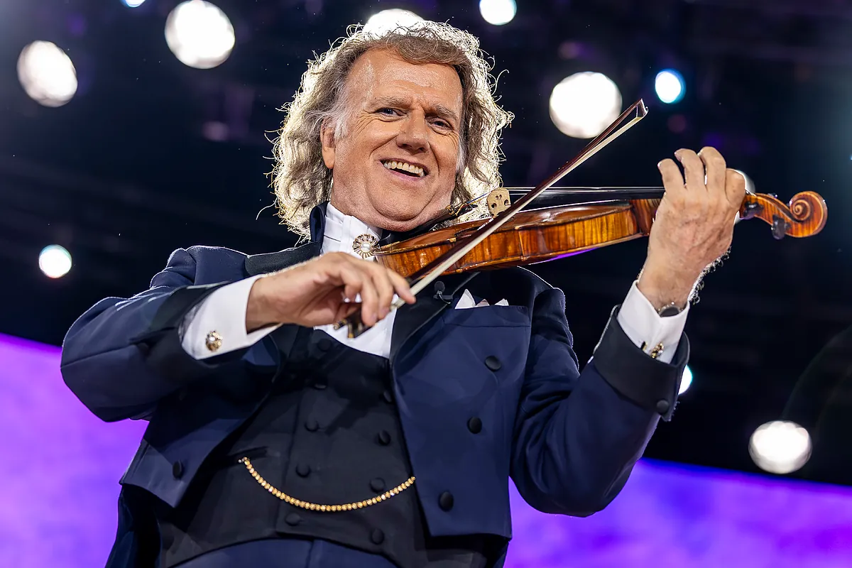 André Rieu, el director forrado (y con un castillo) que vende más que Madonna