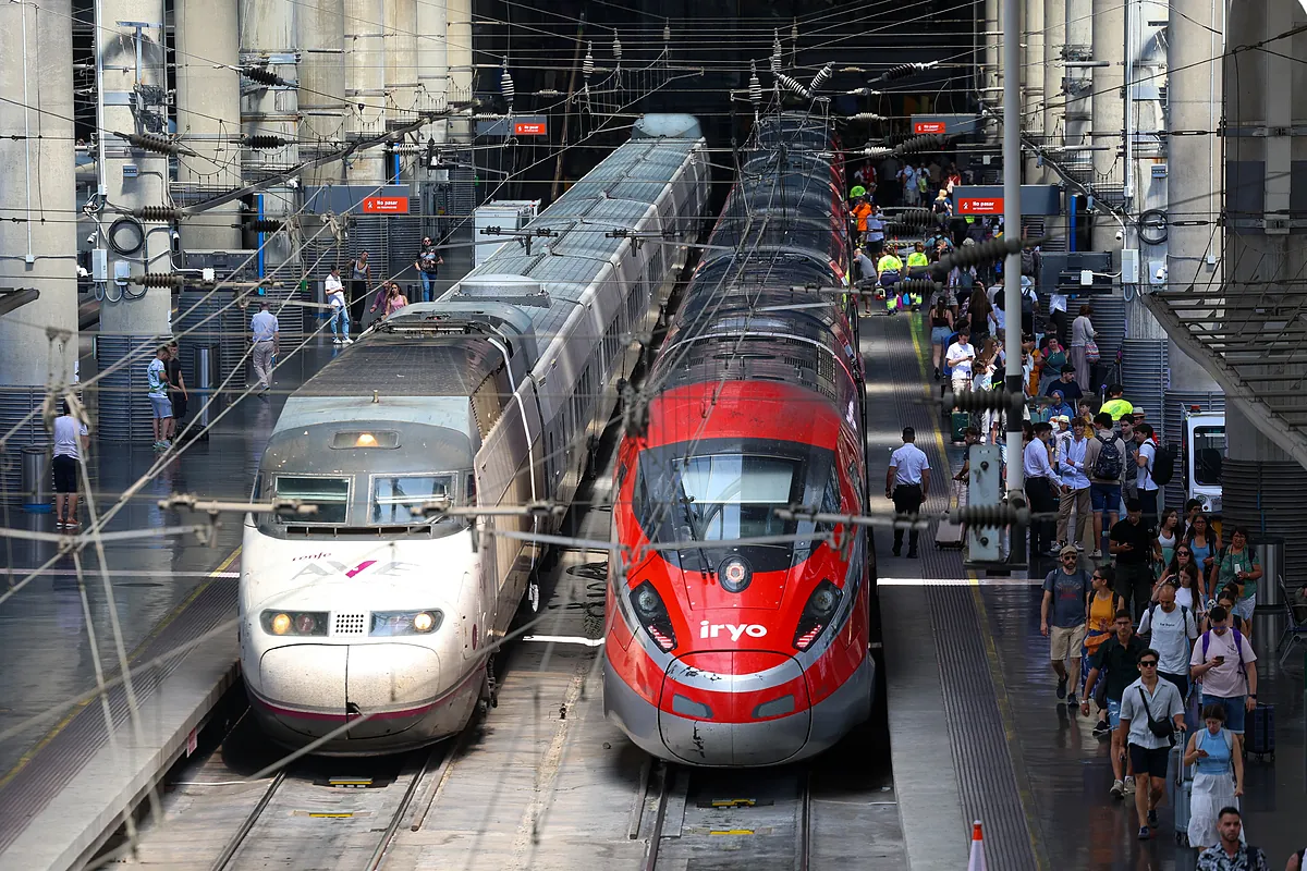 Renfe bloquea la venta de billetes de tren a Huelva en plenas elecciones andaluzas y El Rocío