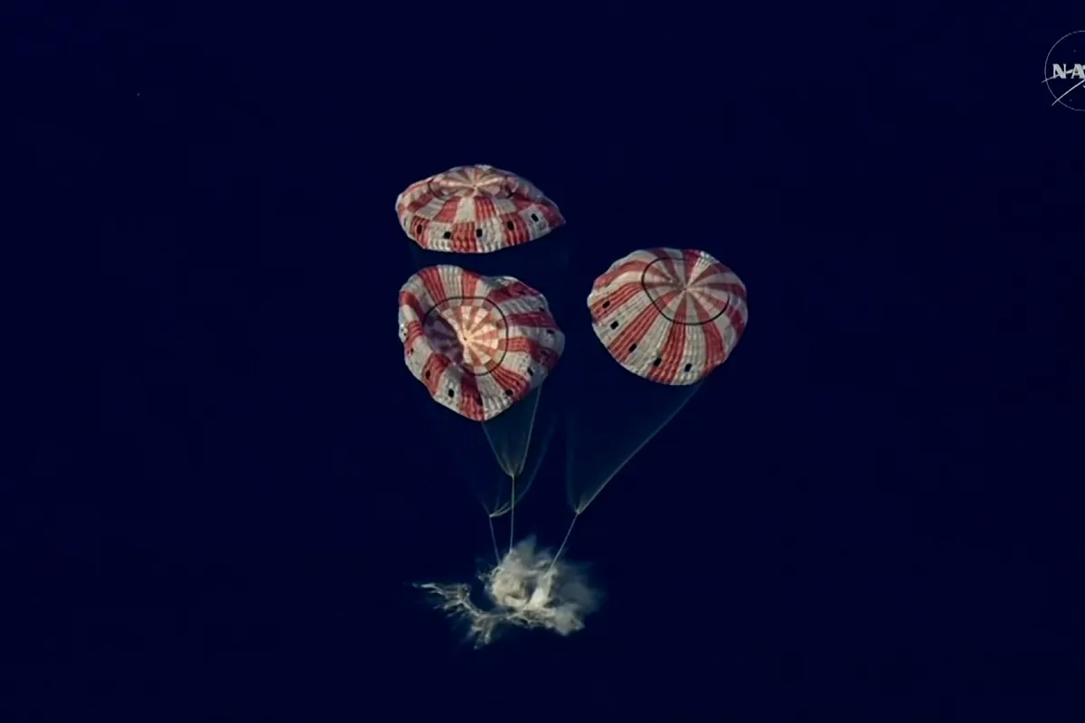 Los astronautas de Artemis 2 regresan a la Tierra