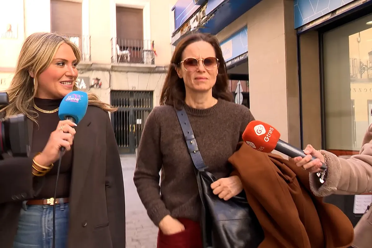 Primeras palabras de Aitana Sánchez-Gijón tras las fotos besándose con Maxi Iglesias: "¿De qué vais?"