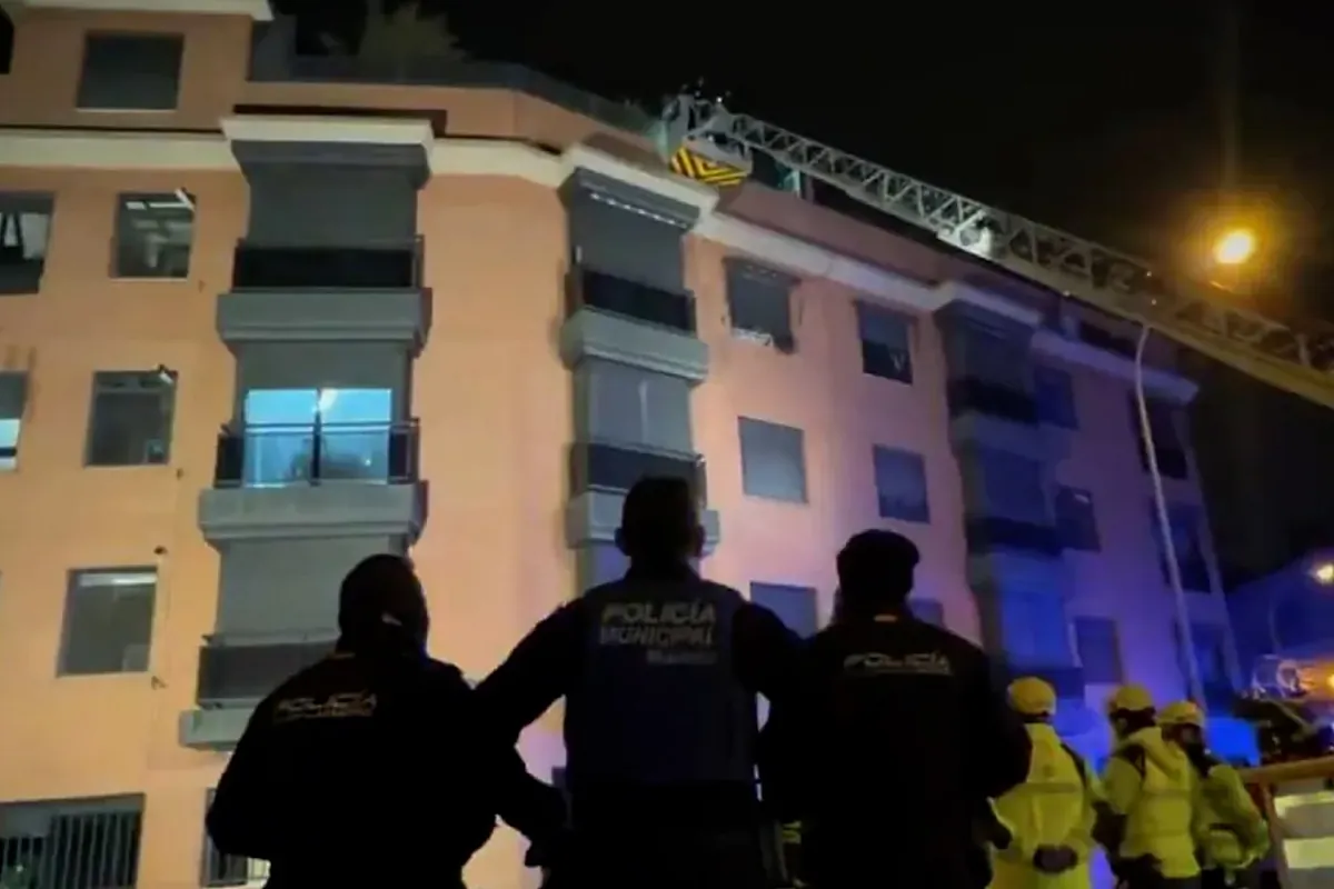 Mueren una mujer de 90 años y sus dos hijos en el incendio de su casa en Carabanchel