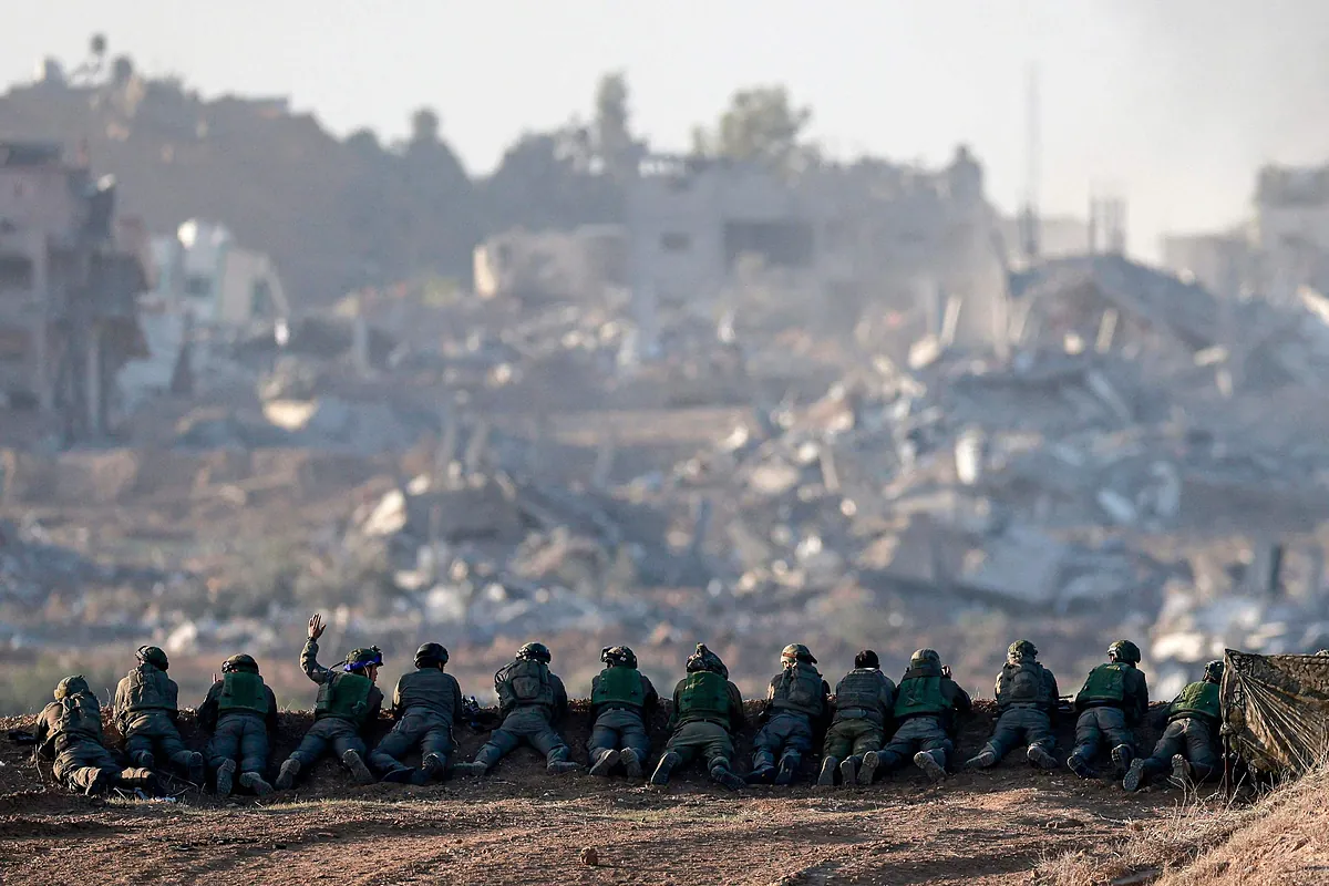 Última hora del plan de paz de Trump para Gaza, en directo | El Ejército de Israel sigue rodeando Ciudad de Gaza y advierte de que volver es "peligroso"