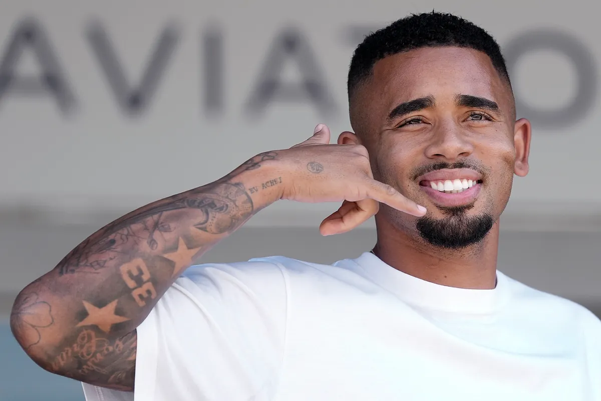 Gabriel Jesús asegura que su rodilla está en perfectas condiciones