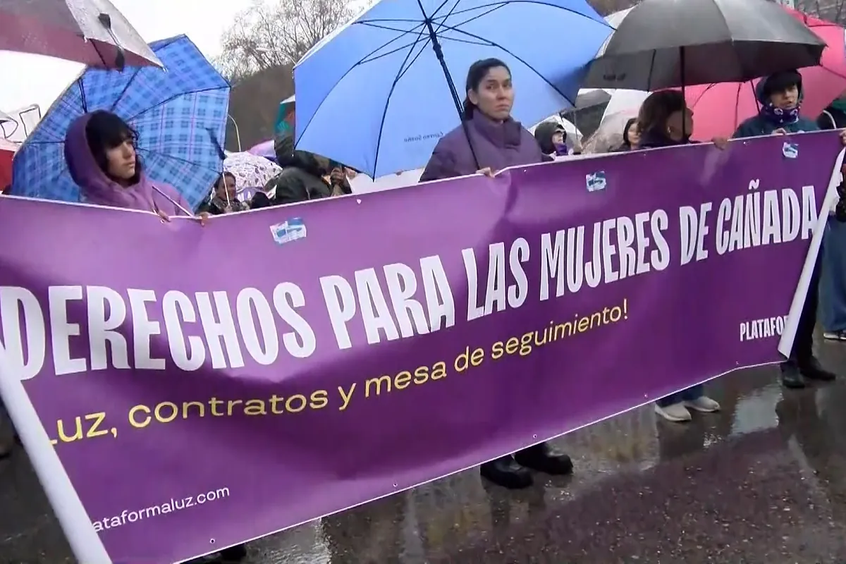 Miles de mujeres toman las calles de Madrid en un 8-M contra el ...