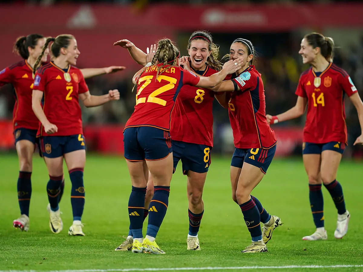 Congelación de óvulos para las futbolistas, ¿es la panacea para retrasar la maternidad? "Hay un mundo entre vitrificar ovocitos y tener un bebé"
