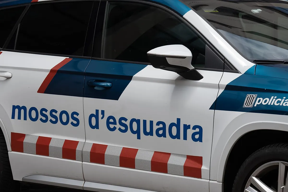 Los Mossos d'Esquadra investigan la muerte violenta de un hombre en un local de Badalona