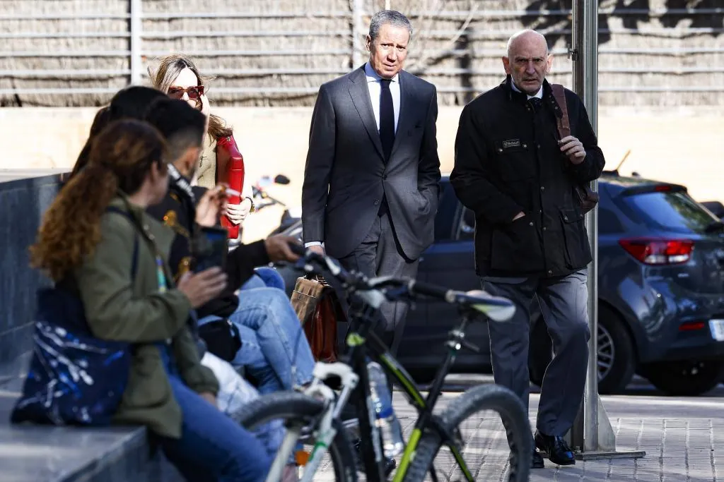 El abogado de Zaplana carga contra la UCO por el 'caso Erial' y la ...