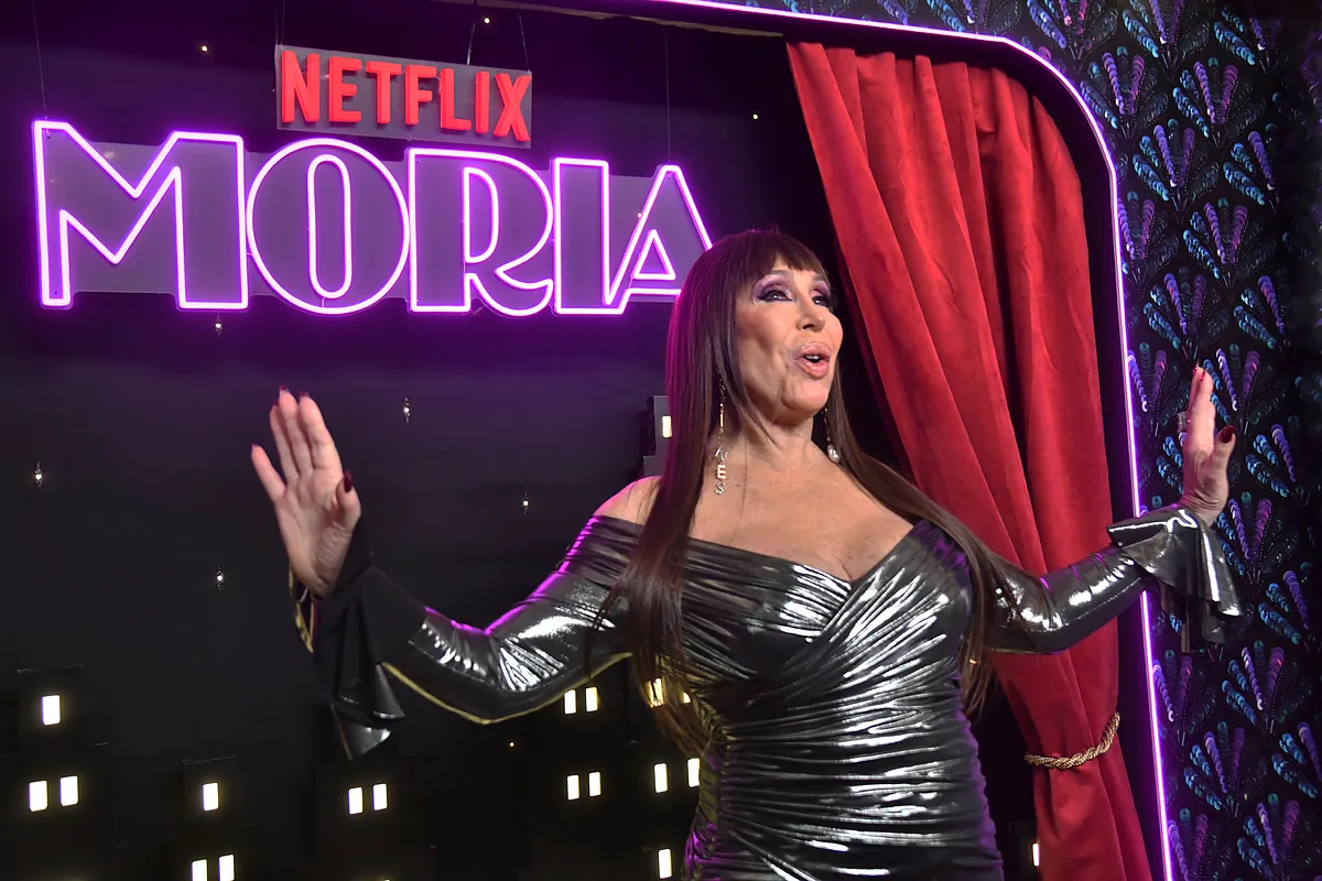 Moria Casán: el éxito de la vedette argentina de derechas y con lengua karateka