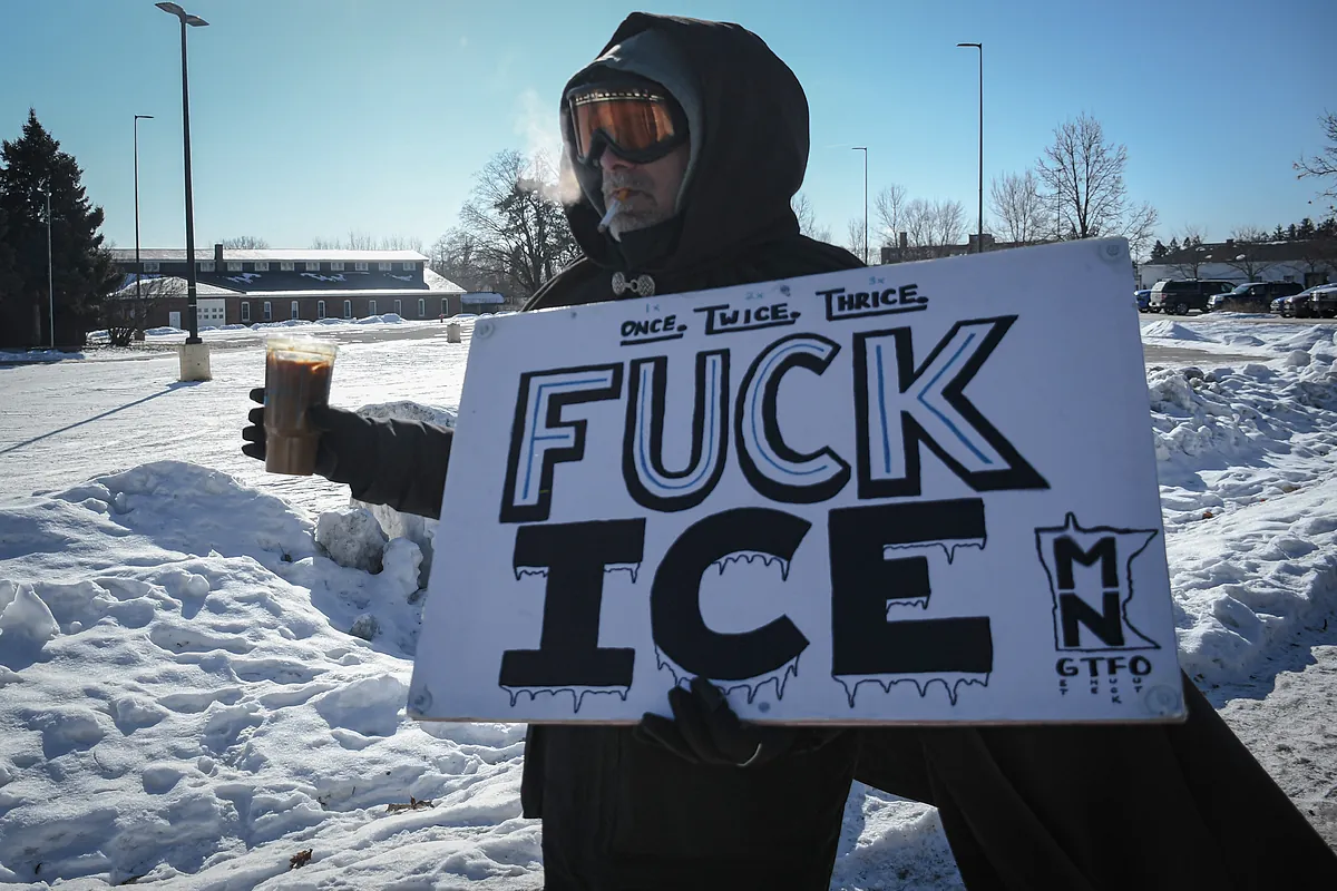 Beyaz Saray'ın baş göçmen danışmanı, Alex Pretti'nin Minneapolis'teki ölümünde ICE ajanlarının izlediği “protokolden” şüphe ediyor