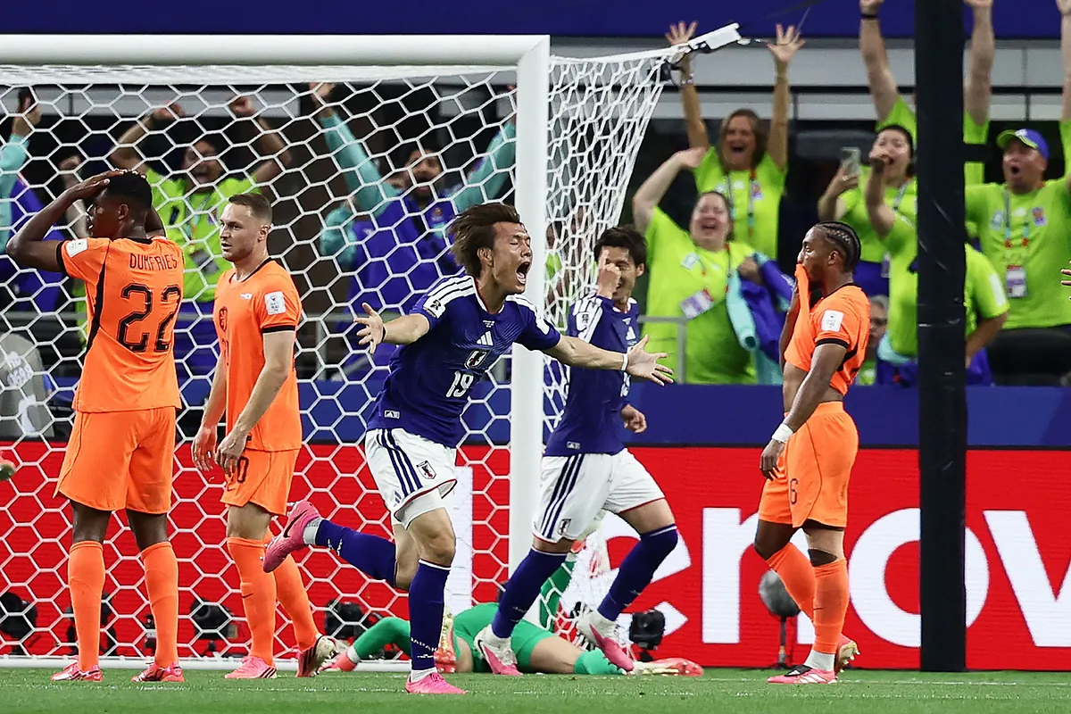 Países Bajos deja resucitar a un timorato Japón que castiga a Koeman