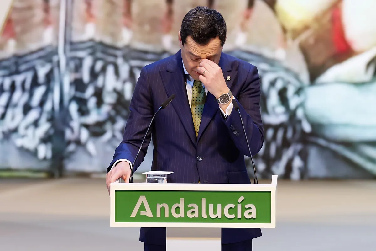 Juanma Moreno rompe a llorar recordando a las víctimas de Adamuz