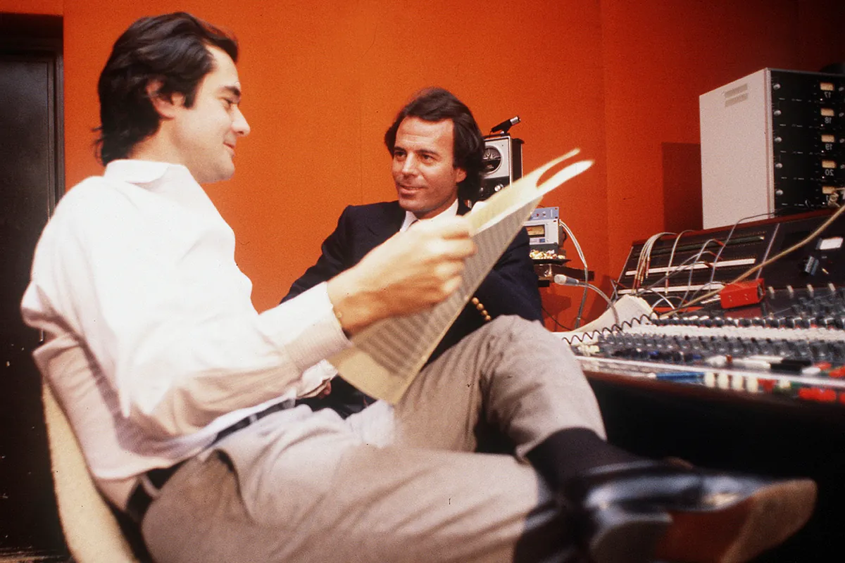 Julio Iglesias: yo sí te creo, amigo