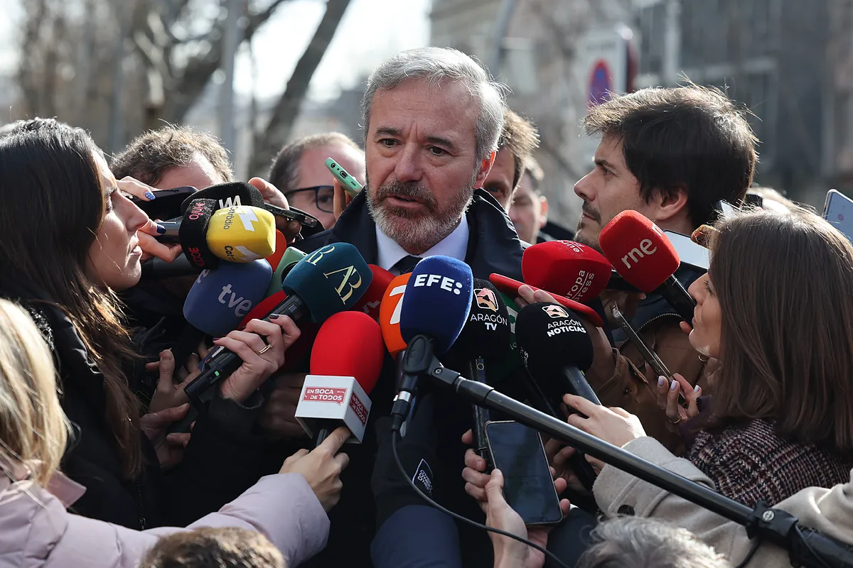 Azcón inicia los contactos con Vox para desbloquear la investidura y separa el caso de Extremadura del futuro de Aragón