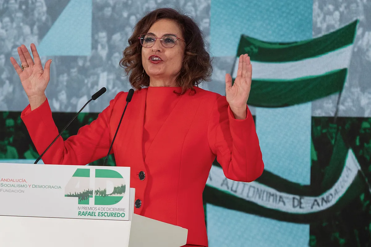 El desastre de gestión del caso Salazar pone en solfa el papel de María Jesús Montero en Ferraz