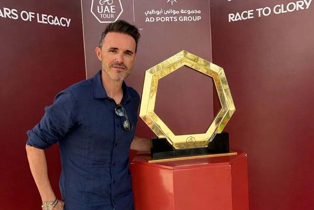 La tensión de Samuel Sánchez, un campeón olímpico, en Dubái: ''Caen trozos de metralla, el ruido es como el de una mascletá''