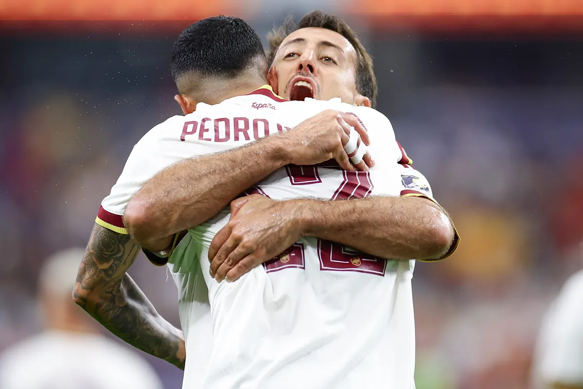 Los vestuarios se convierten en un hervidero de alegría tras la victoria ante Francia: "¡Vaya puto recital!"