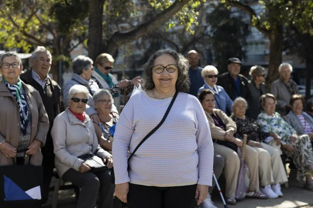 Los vínculos que sostienen a las personas mayores frente a la soledad y el suicidio:  Un beso, un abrazo, una llamada es el mayor protector 