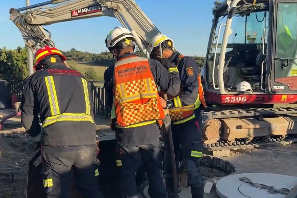 Muere un hombre al quedar atrapado en la zanja en la que trabajaba en Galapagar