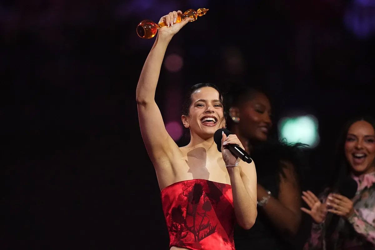 Rosalía se coronoa en los Brit Awards como Mejor Artista Internacional