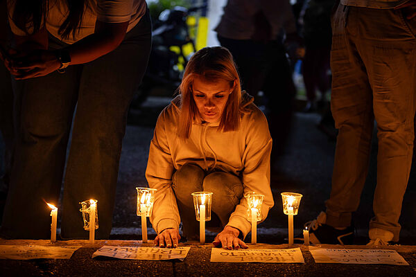 Vigilia de familiares de presos frente al centro penitenciario Rodeo I, en Zamora estado de Miranda-