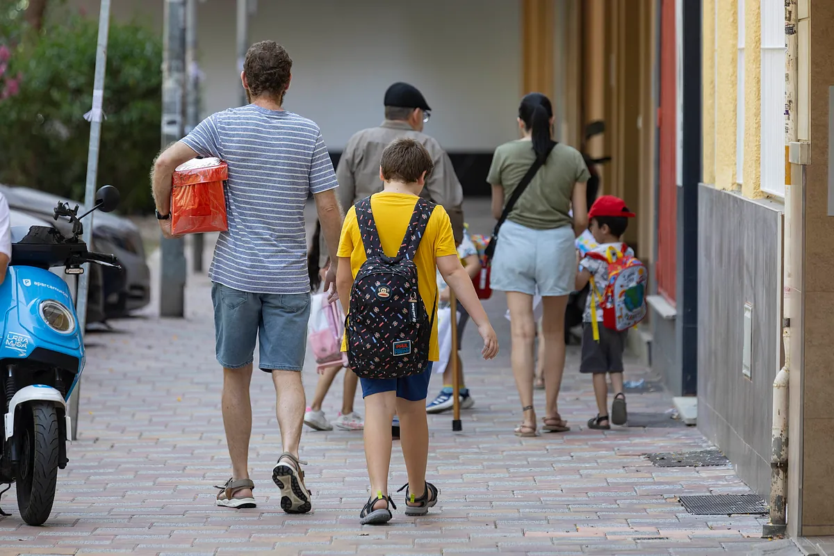 Consumo eliminará también los ultraprocesados y bebidas con azúcares añadidos en los desayunos y meriendas de los centros educativos