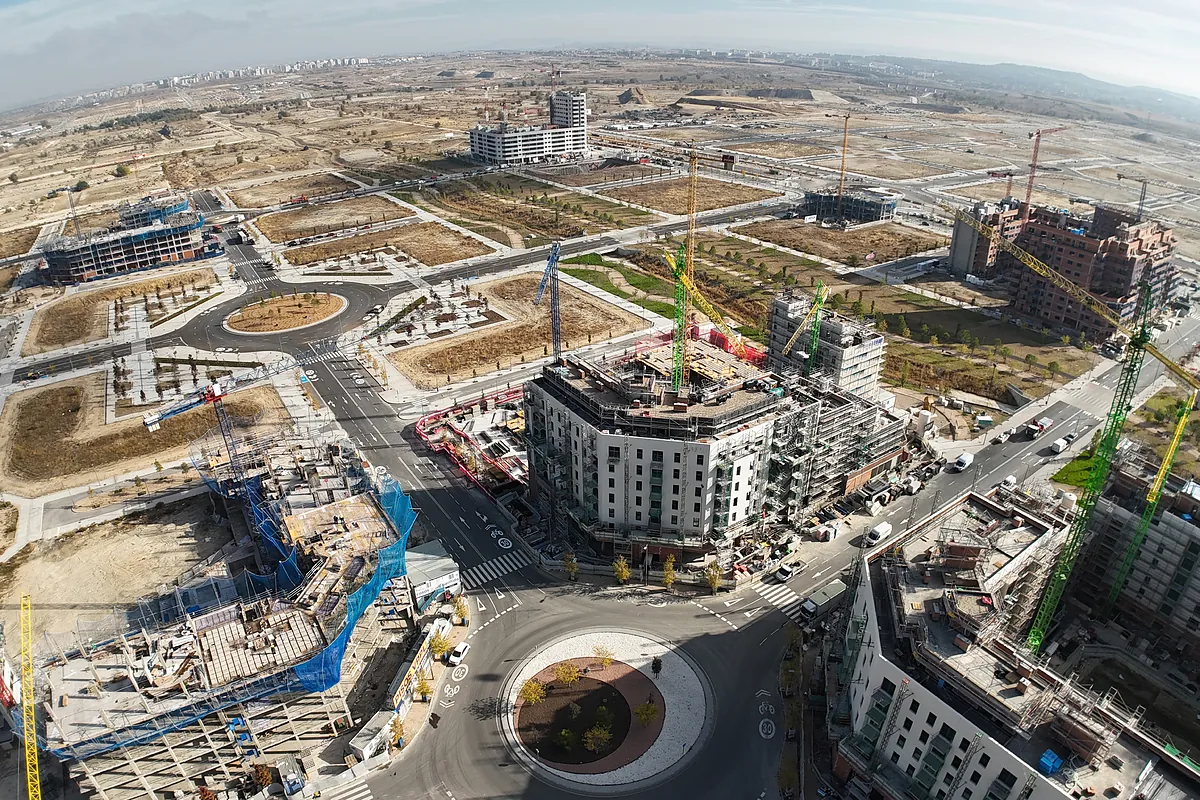 El nuevo barrio de Los Berrocales despierta dos décadas después: calles con nombres de ciudades y periodistas, el proyecto para la llegada del Metro y vecinos en el primer trimestre de 2026
