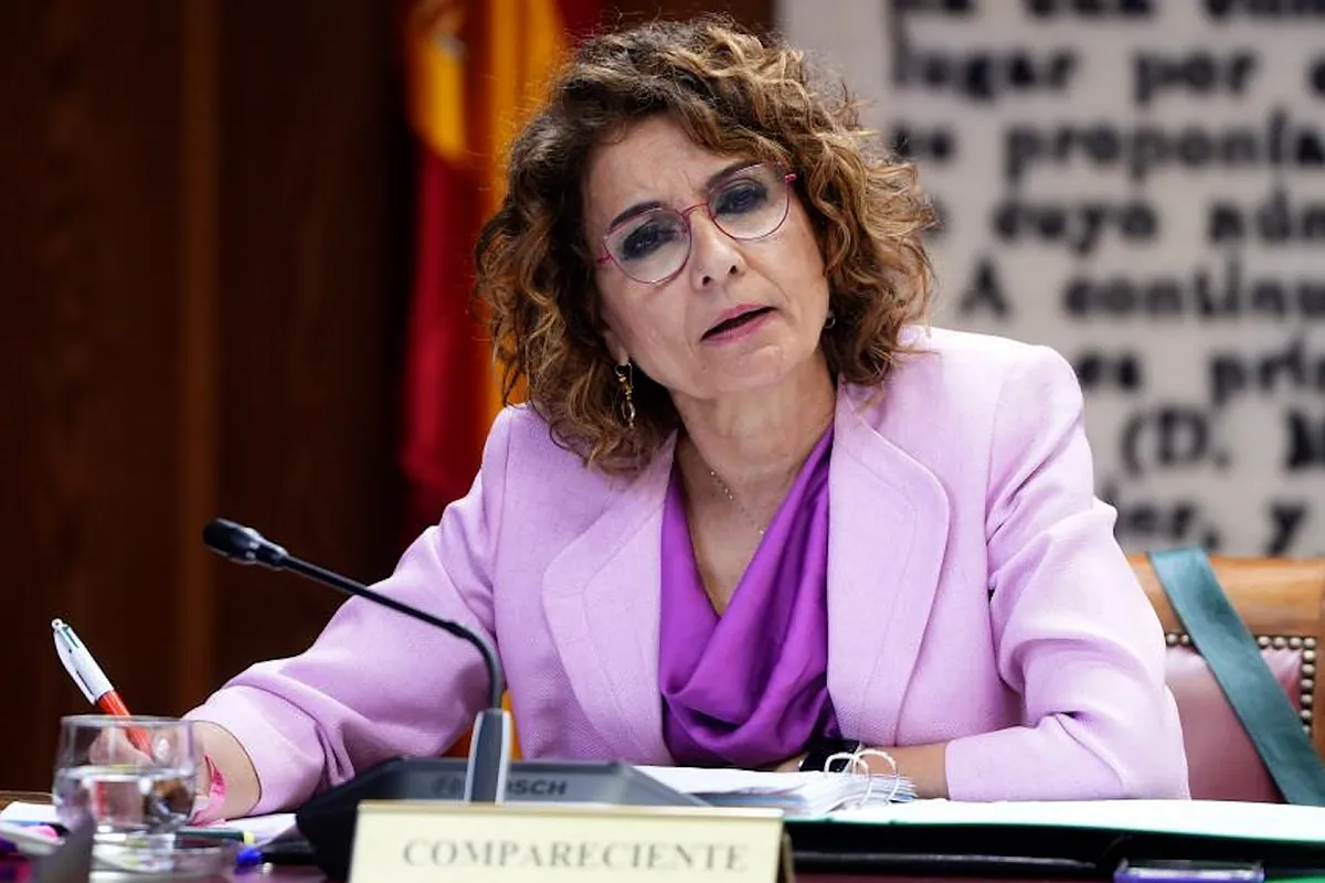Rifirrafe de Montero en la comisión de investigación del Senado: "Estoy aquí por ser candidata a la presidencia de Andalucía"
