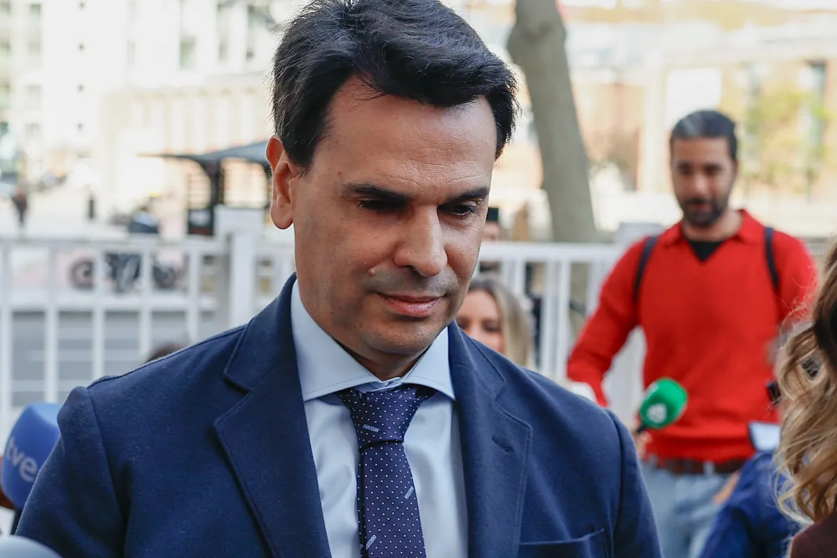 El juez del Tribunal Supremo cita como testigo a la pareja de Ayuso en ...