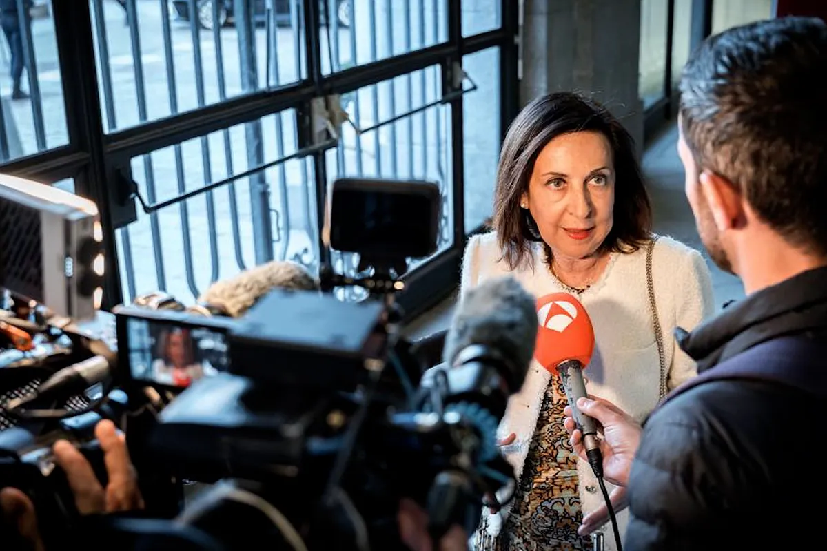 Robles explica que el aislamiento de los pasajeros españoles del crucero será voluntario