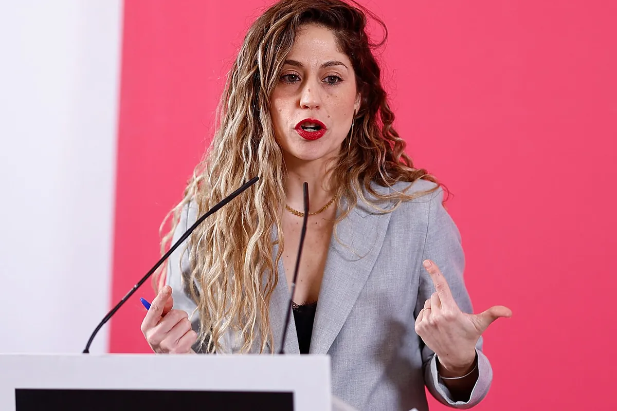 La coordinadora de Movimiento Sumar dimite y denuncia una "campaña de desprestigio"