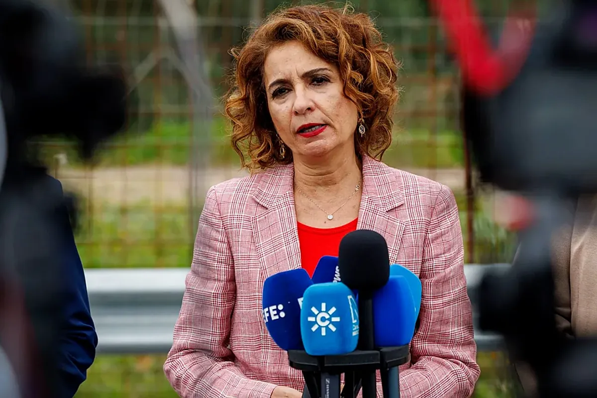 Emotivo Consejo de Ministros tras la marcha de María Jesús Montero: "La respeto y la quiero"