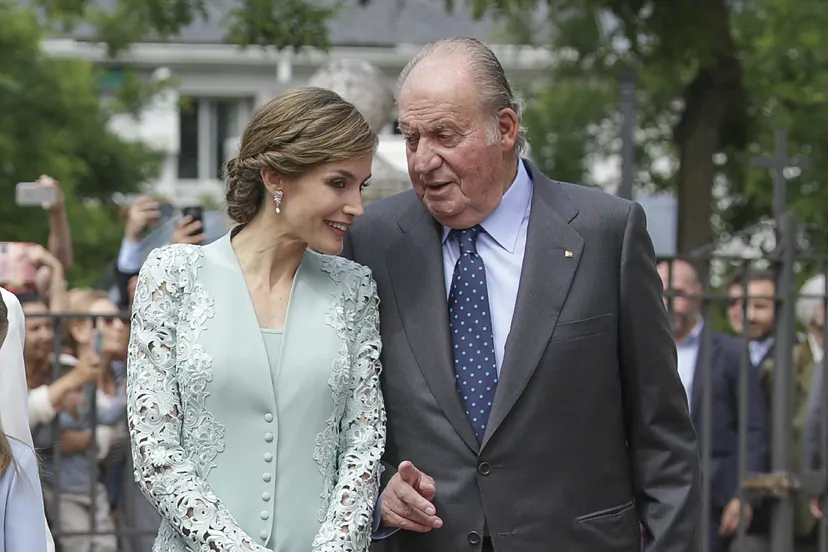 Doña Letizia no perdona al Rey Juan Carlos poner en peligro el trono de  Leonor | Casa Real