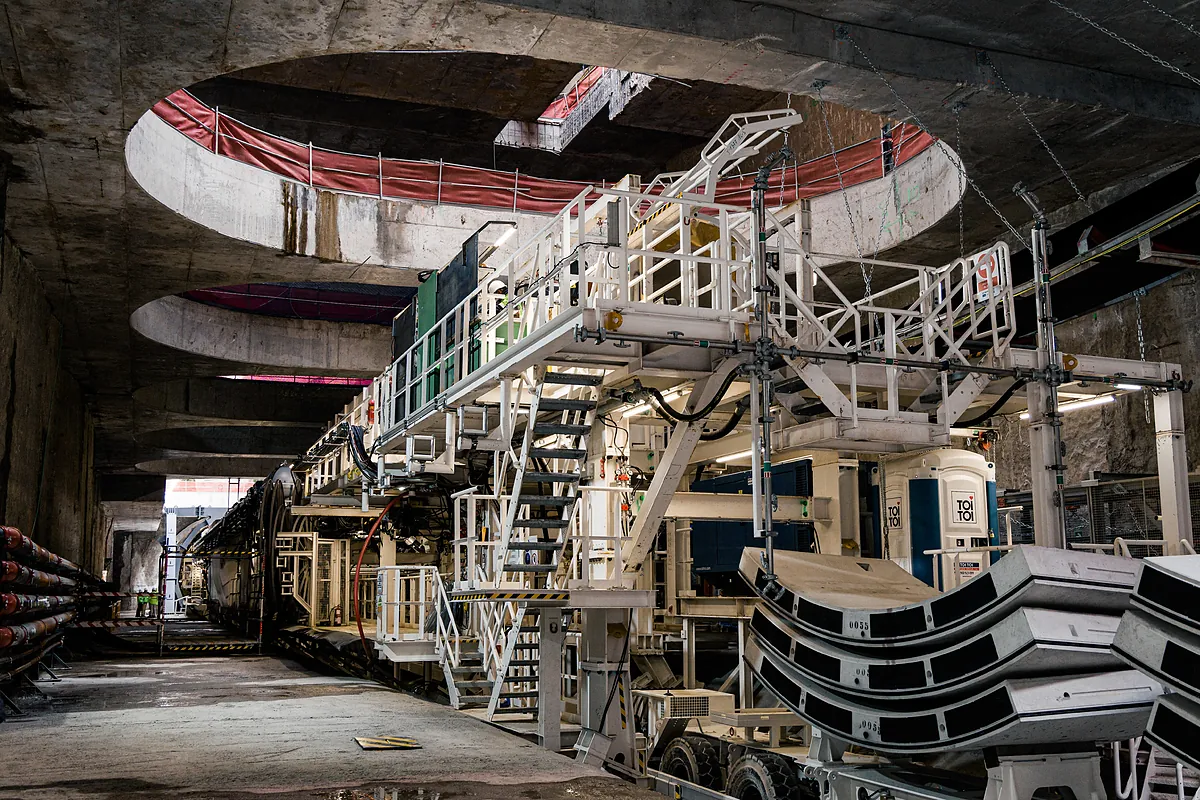 La súpertuneladora Mayrit ya perfora el "nuevo eje subterráneo" de Madrid a un ritmo inédito: "Una vez en marcha... es imparable"