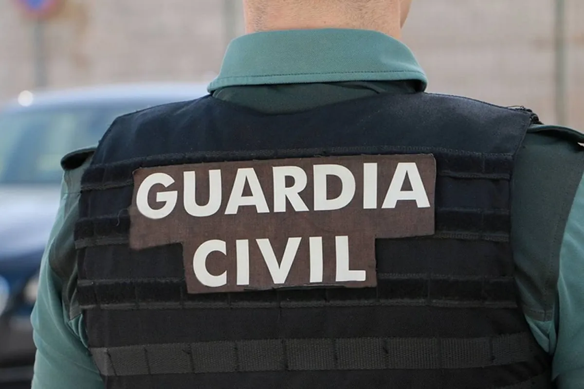 Investigan una violación tras subirse a un coche para viajar de Benavente a Asturias